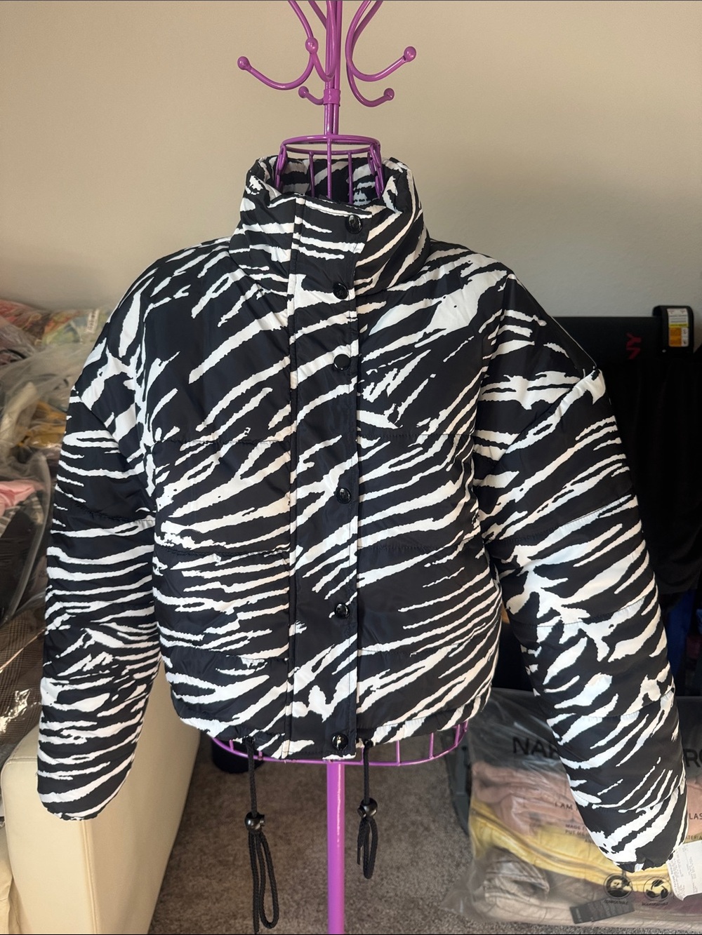 Fashion Nova Women's Black & White Zebra-Print Puffer Jacket